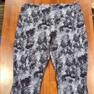 Patagonia cropped leggings!